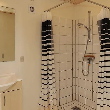 20 Person In Vinderup-by Traum *